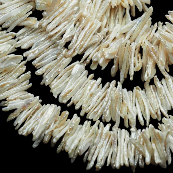 Perły Naturalne Hodowane białe płatki 27-30 mm nr 429 (sznur)