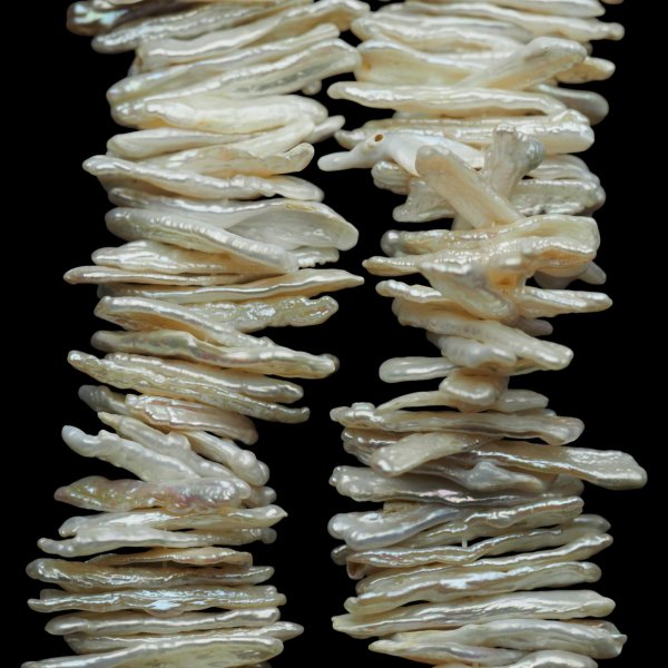 Perły Naturalne Hodowane białe płatki 27-30 mm nr 429 (sznur)