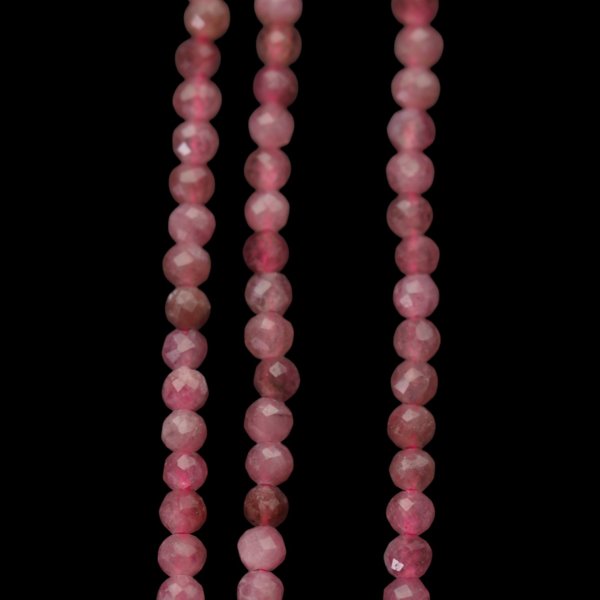 Turmalin Rubelit fasetowany kulki 2,5mm (sznur)