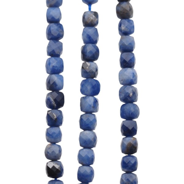 Sodalit Fasetowany kostki 4,3 mm (sznur) 