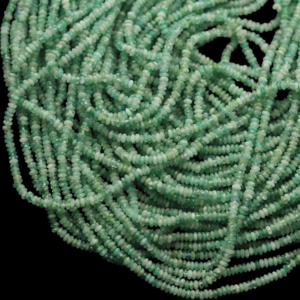 Szmaragd - fasetowane dyski 2,7x1 mm (sznur 39 cm)