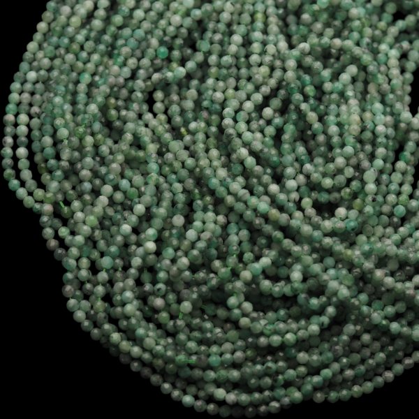 Szmaragd - fasetowane kulki 3,2 mm (sznur)