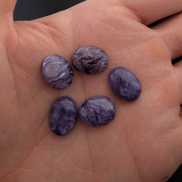 Czaroit 16x12 mm owal (sztuka)