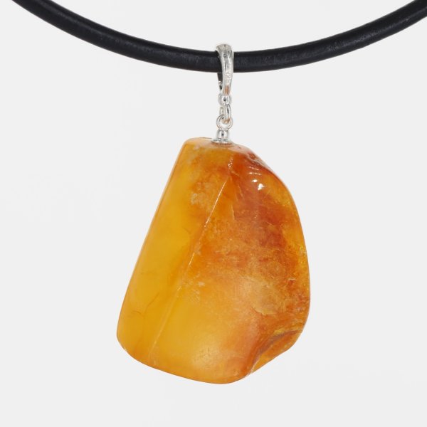 Naszyjnik z bursztynem mlecznym na rzemieniu – srebro 925, ręcznie wykonany