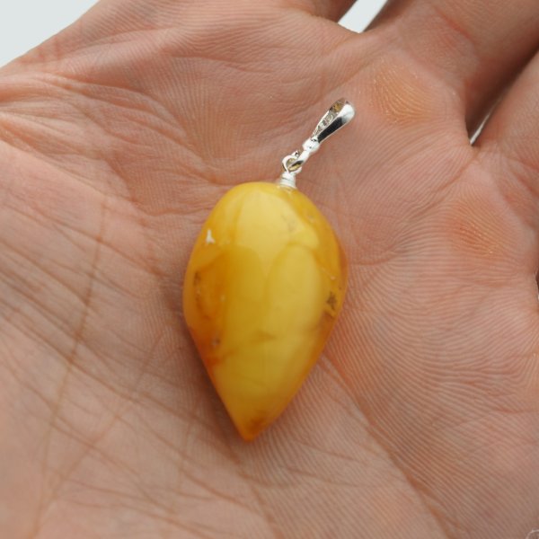 Naszyjnik z bursztynem mlecznym – srebro 925, ręcznie wykonany, na rzemieniu