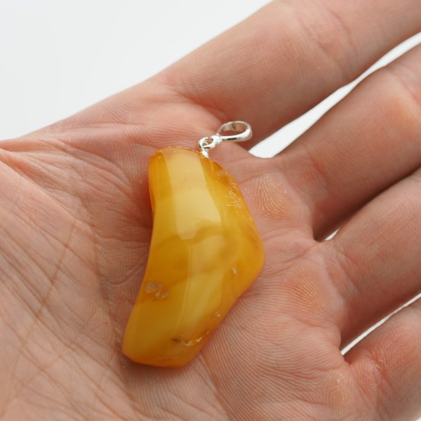 Naszyjnik z bursztynem mlecznym – srebro 925, ręcznie wykonany, na rzemieniu