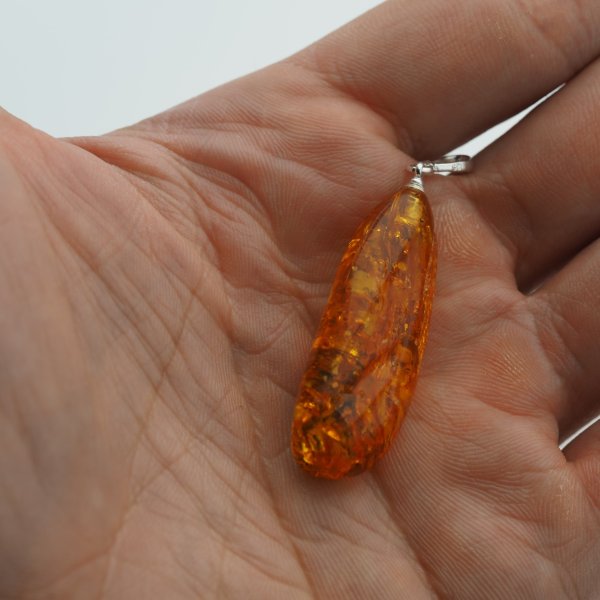 Naszyjnik z bursztynem koniakowym 39 mm – srebro 925, ręcznie wykonany
