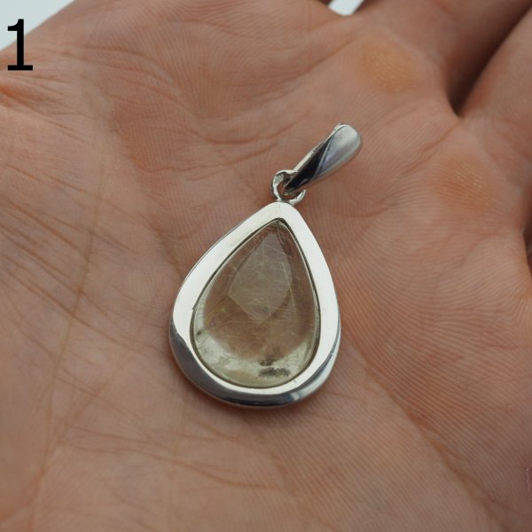 Kwarc Rutylowy ze złotą nitką i srebro rodowane - wisiorek