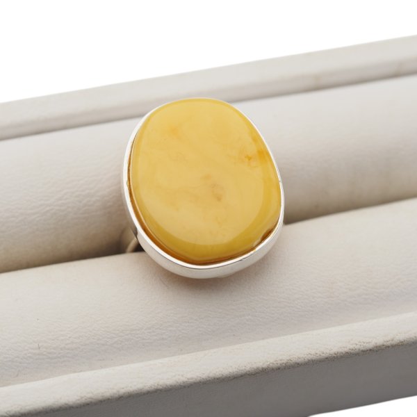 Mleczny Bursztyn i srebro - pierścionek (Rozmiar Jubilerski 15) z regulacją 