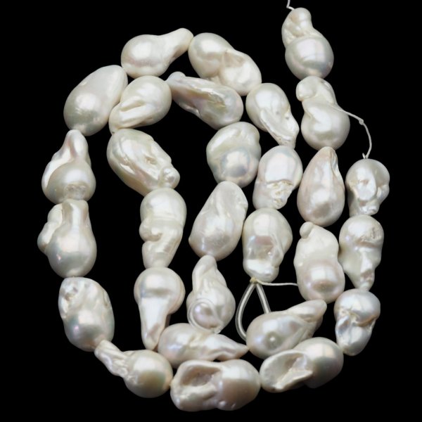 Perły Naturalne Hodowane białe barok 16-18x-21-30 mm nr 431 (sznur)