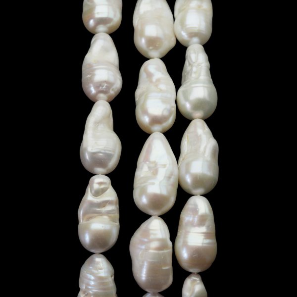 Perły Naturalne Hodowane białe barok 14x24-32 mm nr 432 (sznur)
