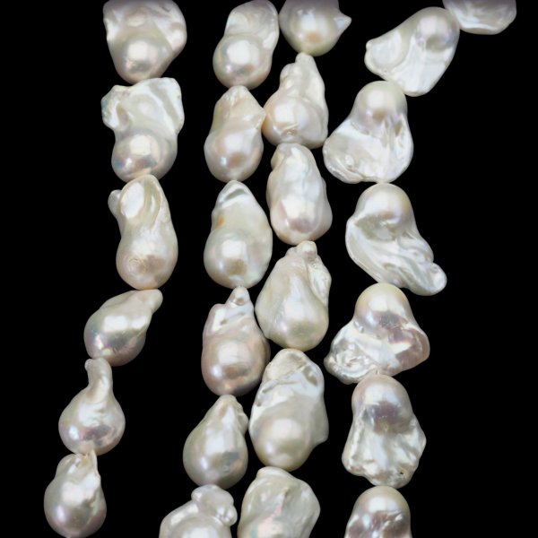Perły Naturalne Hodowane białe barok 14x22-26 mm nr 434/1 (sznur)