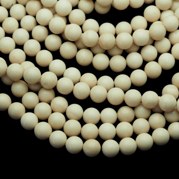 Kamień rzeczny kulka polerowana 10 mm (sznur)