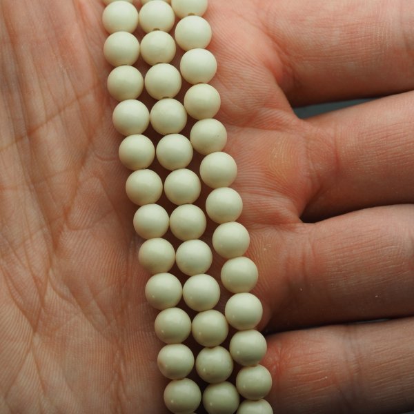 Kamień rzeczny kulka polerowana 6 mm (sznur)