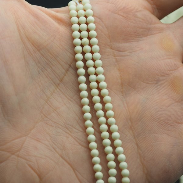 Kamień rzeczny kulka polerowana 3,3 mm (sznur)