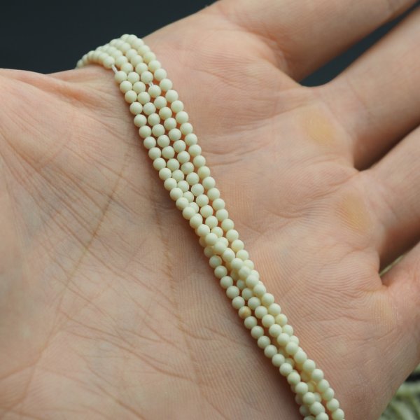 Kamień rzeczny kulka polerowana 2 mm (sznur)