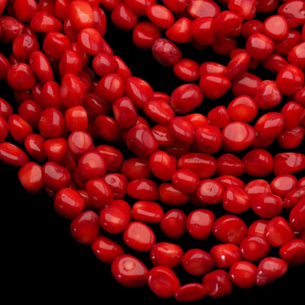 Koral czerwony kamyki 10-12 mm (sznur 40 cm)