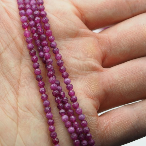 Rubin fasetowane kulki 3,3 mm (sznur)