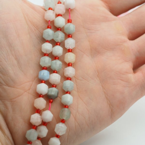 Morganit fasetowany wielościany 8 mm (sznur)