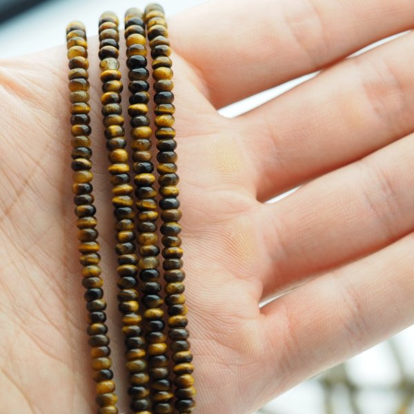 Tygrysie oko polerowane oponki 4x2 mm – sznur ok. 37,5 cm