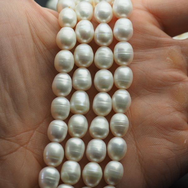 Perły Naturalne Hodowane białe ryż 8-9 mm nr 447 mm (sznur 35,5 cm)