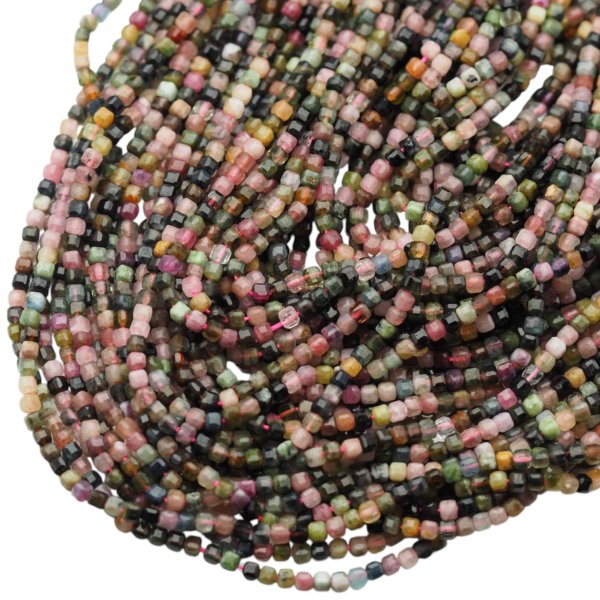 Turmalin kolorowy fasetowana kostka 3 mm (sznur 39 cm)