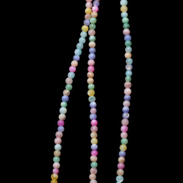 Muszla kolorowa - polerowane kulki 2 mm (sznur)