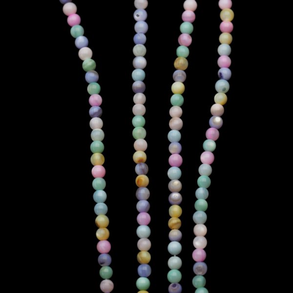 Muszla kolorowa - polerowane kulki 3 mm (sznur)