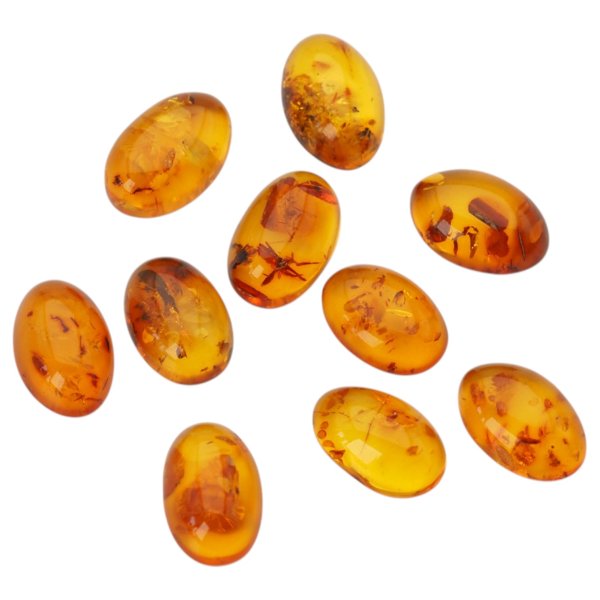 Bursztyn koniakowy kaboszony owalne 14x10 mm – pakiet 10 szt.