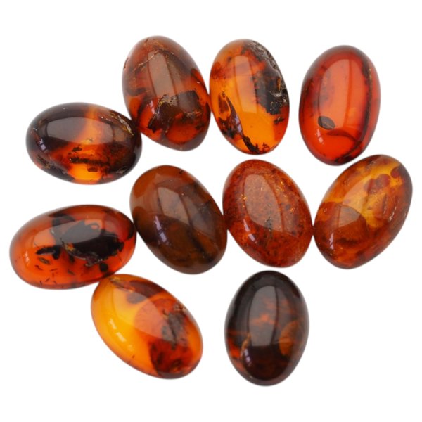 Bursztyn koniakowy kaboszony owalne 14x10 mm – pakiet 10 szt.