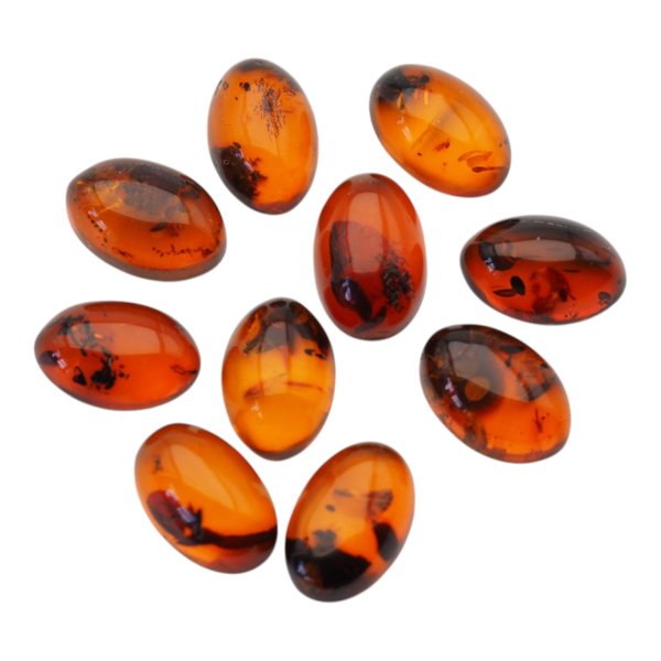 Bursztyn koniakowy kaboszony owalne 15x10 mm – pakiet 10 szt.