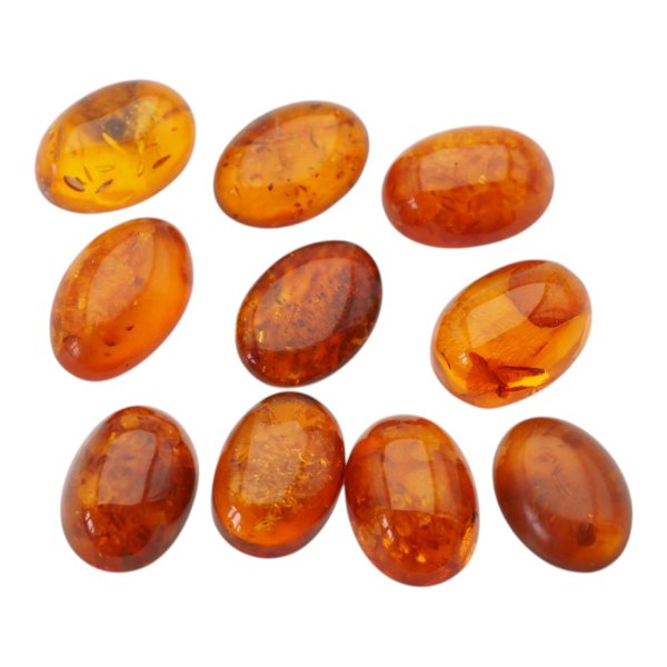 Bursztyn koniakowy kaboszony owalne 18x13 mm – pakiet 10 szt.
