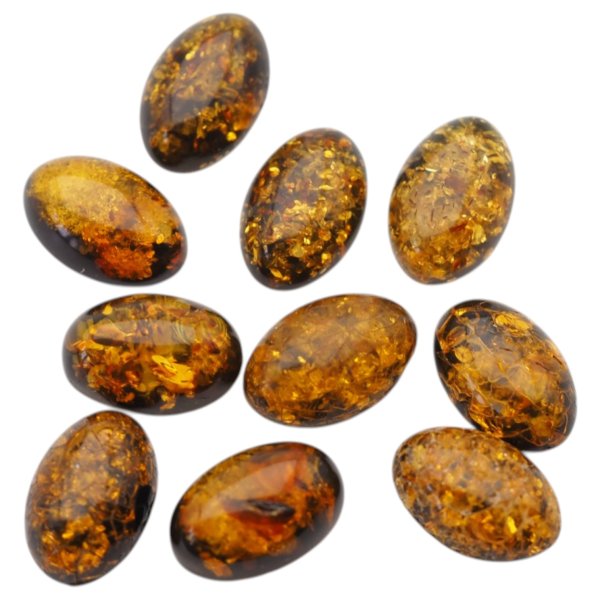Bursztyn zielony kaboszony owalne 12x8 mm – pakiet 10 szt.