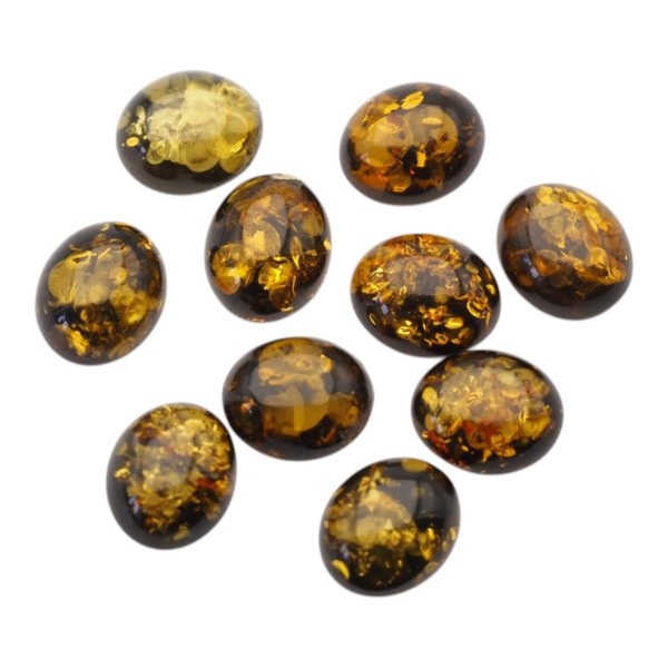 Bursztyn zielony kaboszony owalne 12x10 mm – pakiet 10 szt.