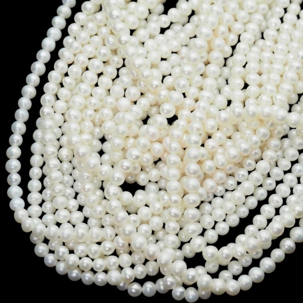 Perły Naturalne Hodowane białe 4,5-5 mm nr 463 (sznur)