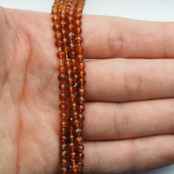 Granat brązowy, fasetowany kulka 4 mm (sznur)