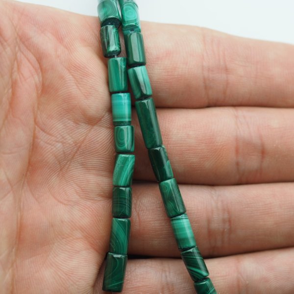 Malachit walce 4-5x6-12 mm (sznur)
