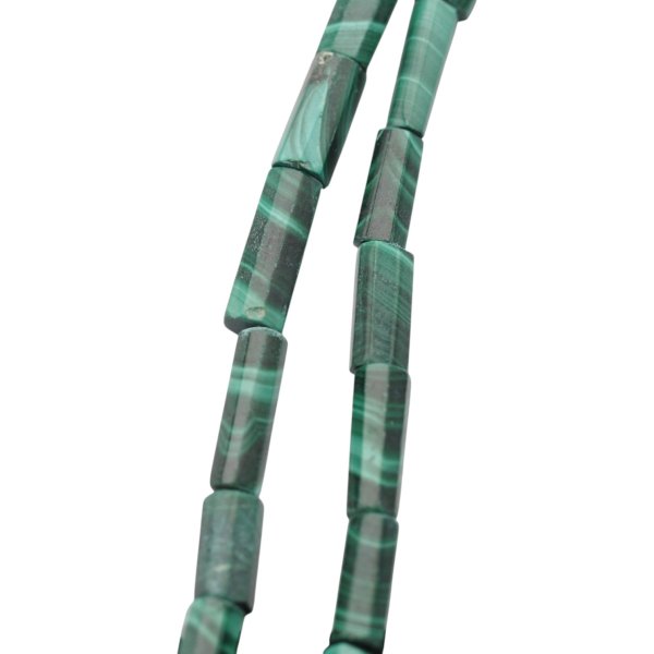 Malachit wielościany 4-5x10-15 mm (sznur 23,5 cm)