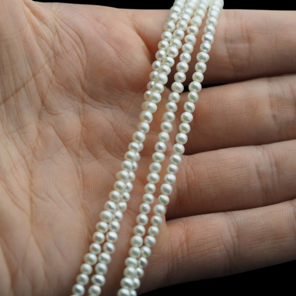 Perły Naturalne Hodowane białe ryż 3-3,5 mm nr 465 mm (sznur 38 cm)