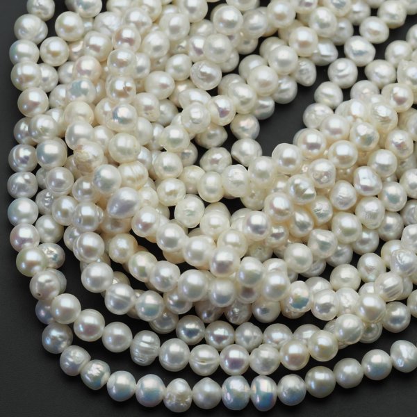 Perły Naturalne Hodowane białe 5-6 mm nr 466 mm (sznur 37,5 cm)