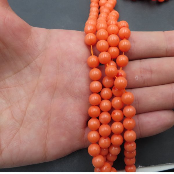 Koral pomarańczowy polerowane kulki 8 mm (sznur)