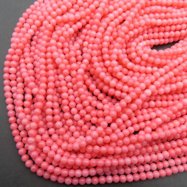 Koral różowy kulki 4 mm (sznur)