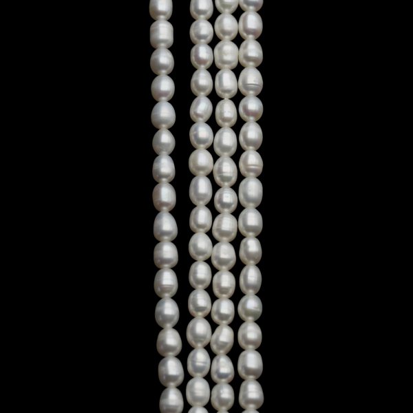 Perły Naturalne Hodowane białe ryż 4-5 mm nr 480 (sznur)