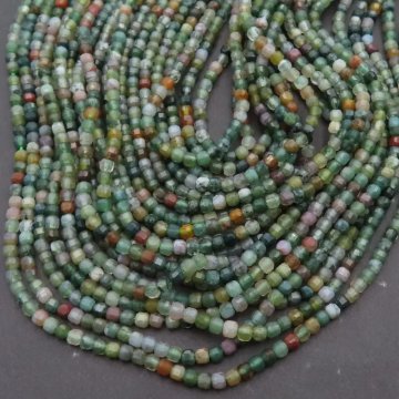 Agat mszysty fasetowana kostka 2,5 mm (sznur)