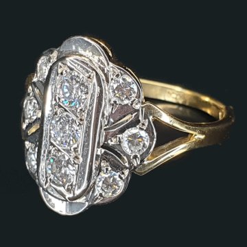 Antyczny pierścionek - białe złoto z brylantami (połowa XX wieku)