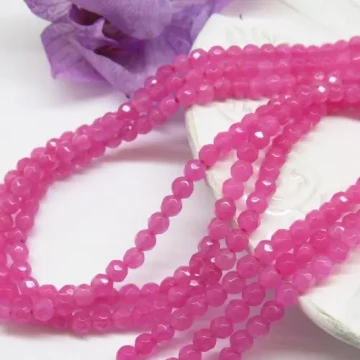Jadeit fasetowany różowy kulki 4mm(sznurek)