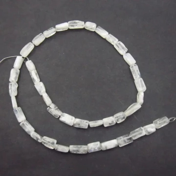 Kamień Księżycowy 8x5x3,5-10x5x3 mm (sznur) 