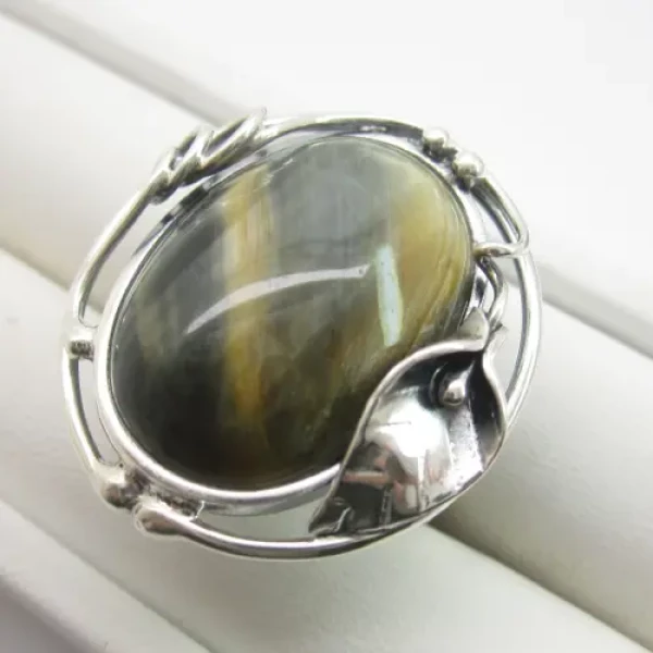 Kocie Oko w srebrze oksydowanym - pierścionek