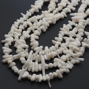 Koral biały patyczki (sznur)