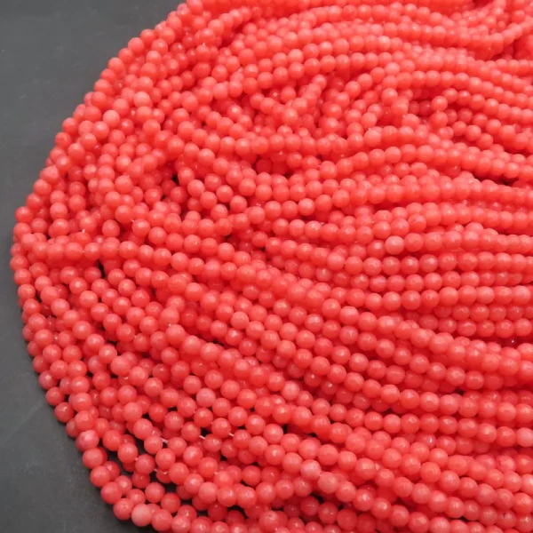 Koral różowy ciemny fasetowane kulki 4 mm (sznur)